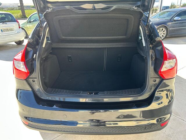 FORD FOCUS TREND 1.6 TI-VCT AUTO SPANISH LHD IN SPAIN 89000 MILES 1 OWNER 2014